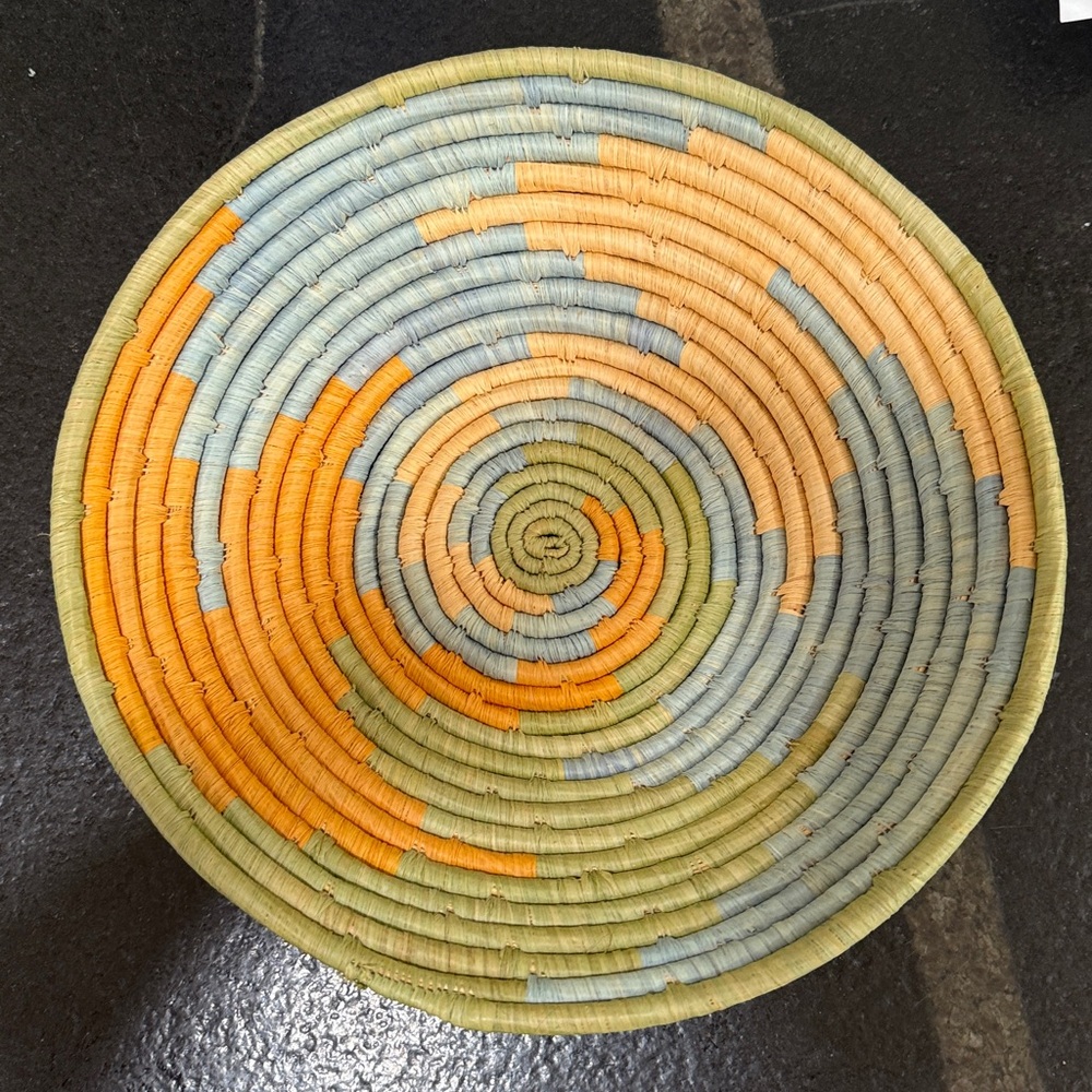 African Rwanda Woven Sweetgrass and Sisal Wall Hanging Basket